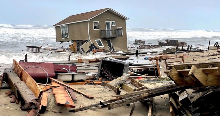 Shifting Sands: Carolina’s Outer Banks Face a Precarious Future