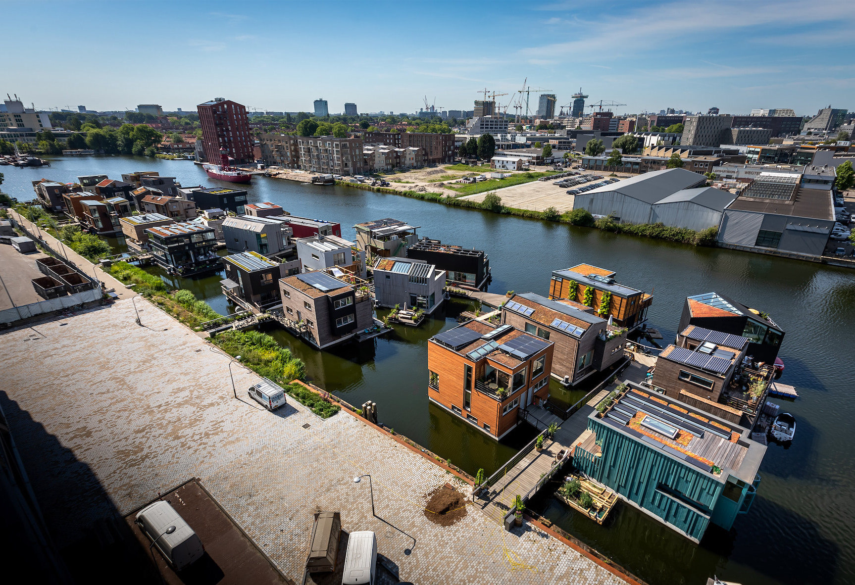 Embracing a Wetter Future, the Dutch Flip to Floating Properties